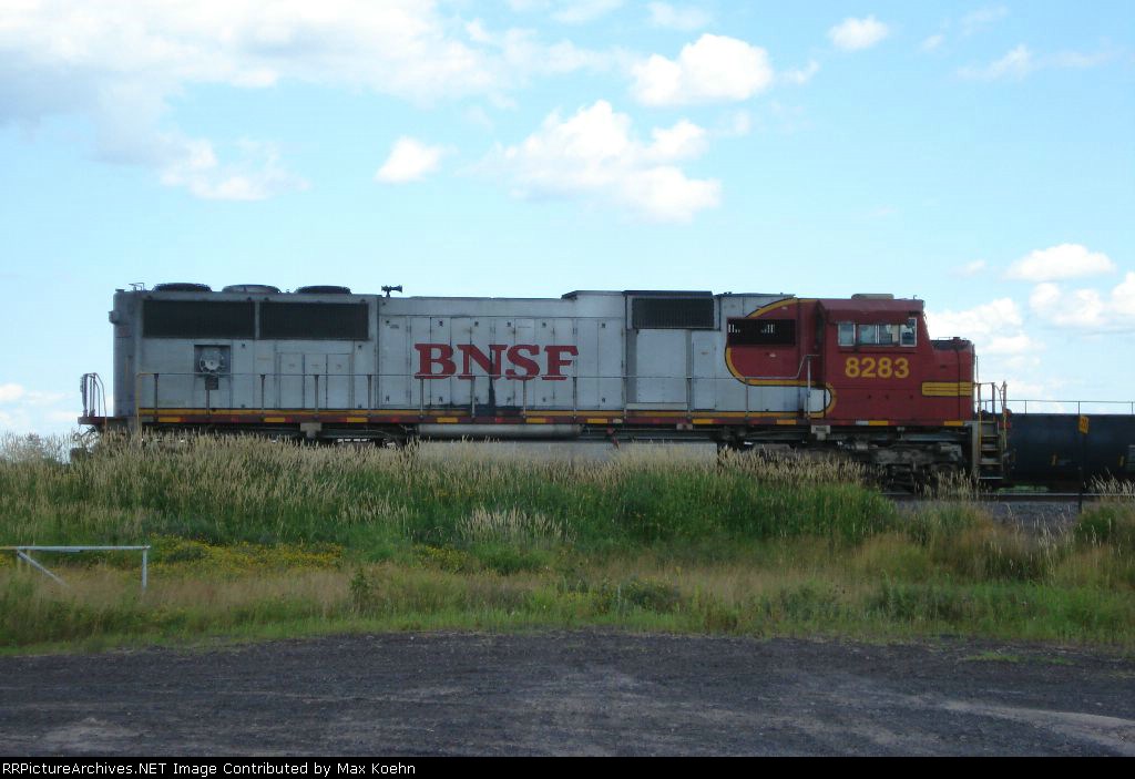 BNSF 8283